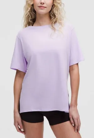Pastel Lilac T-Shirt in Soft Material Size Meidum thumbnail 1