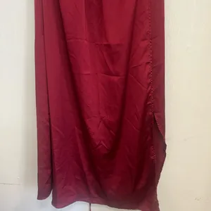 Elegant Burgundy Maxi Dress thumbnail 3