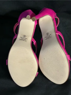 Delicious Women’s Estella Hot Pink Strappy Ankle-Heel Sandals SZ 6 BNIB thumbnail 10