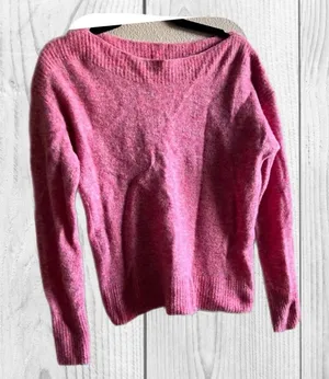 Banana Republic Bright Pink Knit Sweater Large‎ Comfortable Crewneck thumbnail 1