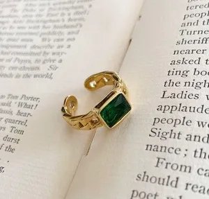 Green crystal gold link ring thumbnail 1