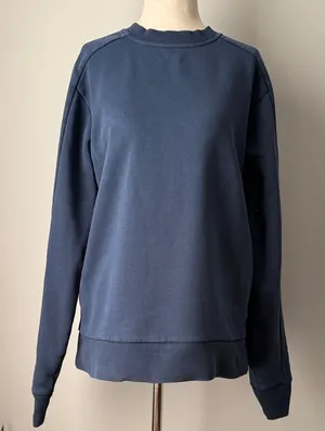 Pact Women’s Crew Neck Sweatshirt in Navy Blue Size Small with Pockets thumbnail 1