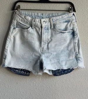 Old Navy Bandana Detail Denim Shorts Size 6 thumbnail 1