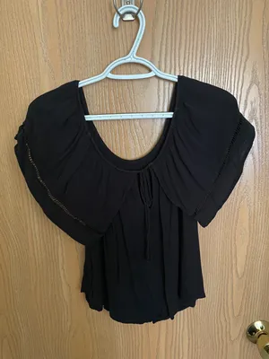 Hollister Off-the-Shoulder Tank Top thumbnail 2
