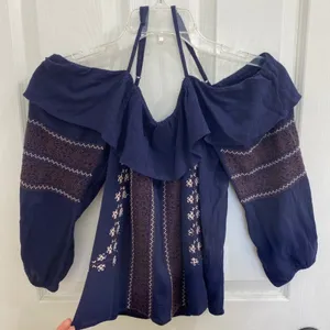 American Eagle Embroidered Navy Off-the-Shoulder Cold Shoulder Top NWT AE ! New thumbnail 2