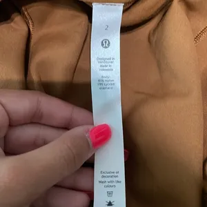 Lululemon shirt!! thumbnail 3
