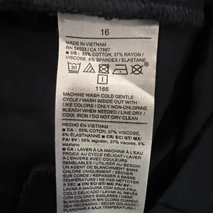 Old Navy‎ Women’s Pants 16 High Rise Pixie Skinny Navy Blue thumbnail 4