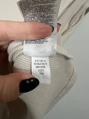 Old Navy Snug Crop T-shirt in Wish Bone Size Large Tall Ribbed thumbnail 6