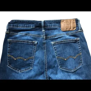 American Eagle Extreme Flex Stretch Sim Straight Jean Size 29X32 thumbnail 4