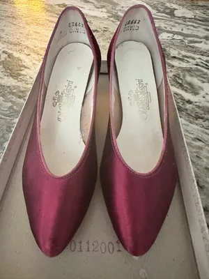 Vintage OLEG CASSINI Satin Pumps thumbnail 1