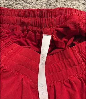 Lululemon Hot Hot Shorts thumbnail 3