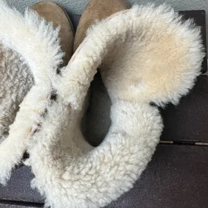UGG Bailey Button Short Shearling Boots Booties Classic Chestnut Color - size 8 thumbnail 10