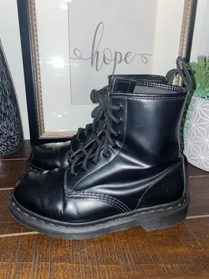 Dr. Martens The Original 1460 All Black Mono Smooth Leather Combat Boots Size 7 thumbnail 5