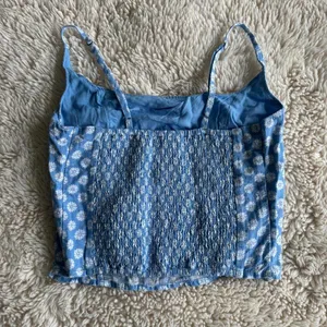 Abercrombie & Fitch Floral Crop Top - Size XS thumbnail 2
