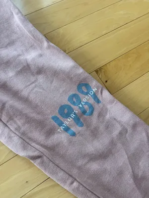 Taylor Swift Sweatshirt and Sweat Pants thumbnail 4