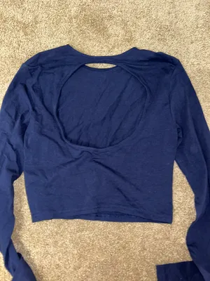H&M Long Sleeve Going Out Top thumbnail 2