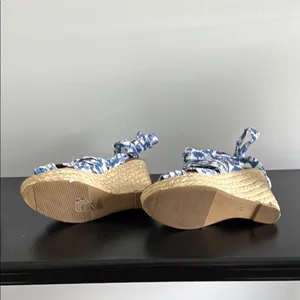 H&M Elegant Blue Patterned‎ Wedge Sandals Sz 37/6.5 thumbnail 10
