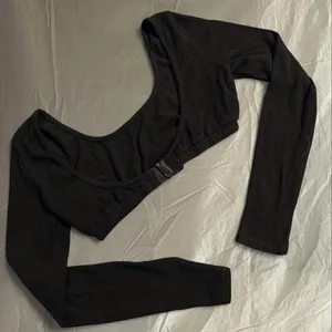 Edikted Sydney Ribbed Open Back Crop Top Black thumbnail 7