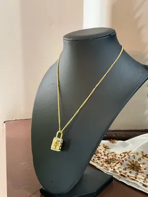 Elegant Gold Necklace with Colorful Pendant thumbnail 6