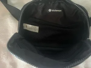 Lululemon Black Belt Bag Everywhere thumbnail 3