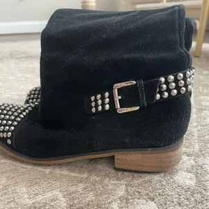 KELSI DAGGER GENUINE SUEDE SPIKED BOOTS 8.5 thumbnail 6