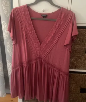 Torrid Size 2 Top thumbnail 1