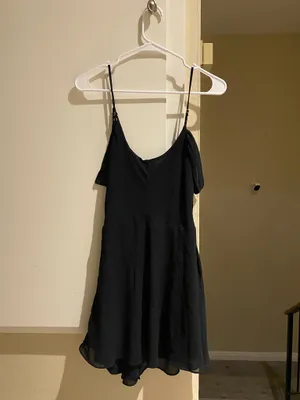 NWT oh Polly black mini dress with off shoulder design, size 6 thumbnail 5