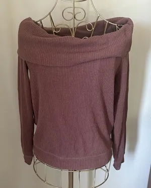 Abercrombie & Fitch Ribbed Off Shoulder Sweater Size XS Mauve thumbnail 1
