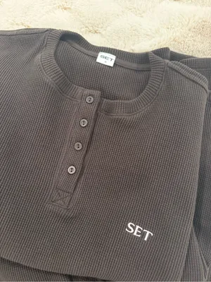 SET Active Black Ribbed Crew Henley Sweater Set thumbnail 3