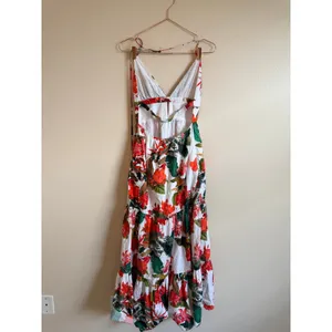 Gianni Bini Maxi Dress Size 6 White Floral Tropical Tiered Cotton Boho Vacation‎ thumbnail 4