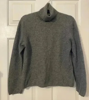 Madison Cashmere Gray Turtleneck Sweater Cropped Slim Fit Pullover Fuzzy‎ XL thumbnail 1