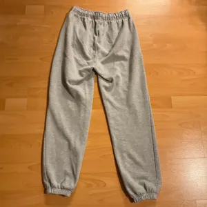 Alo Yoga Accolade Sweatpant Athletic Heather Grey S thumbnail 7