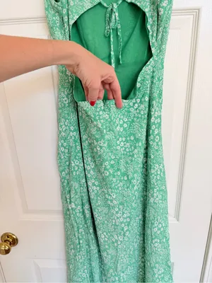 ASTR the Label‎ Gabrielle Dress in color Green Apple Ditsy Size Large L thumbnail 12