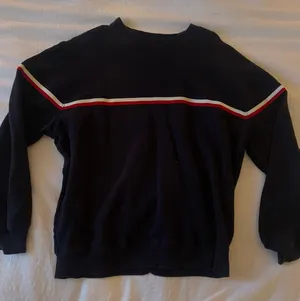 Brandy Melville Crewneck thumbnail 1