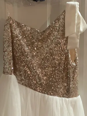 Girls size 14 Formal Dress thumbnail 3