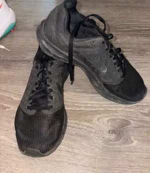 Nike sneakers thumbnail 1