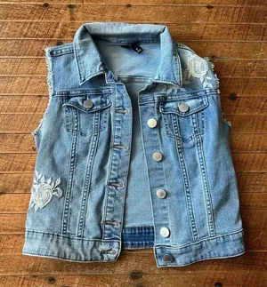 Ana distressed rose lace appliqué XS denim classic vest thumbnail 1