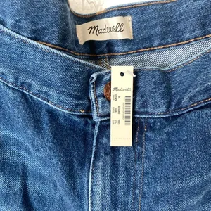Madewell NWT The Mom jean jeans▪️size 36 thumbnail 3