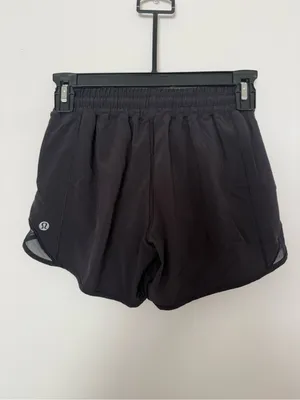 Lululemon Hotty Hot High-Rise Lined Shorts 4” thumbnail 3