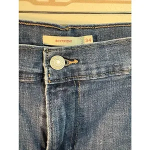 Levi's Boyfriend Jeans Distressed Medium‎ Wash Size 34 thumbnail 4