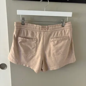 Athleta Farallon Heathered Shorts Beige Tan Size Women’s 4 - Small thumbnail 2