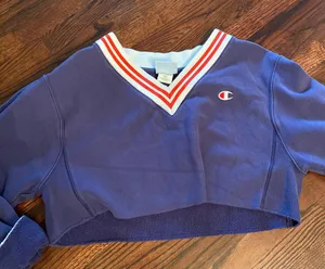 Champion VINTAGE Cropped crewneck thumbnail 1