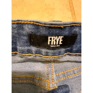 Frye Womens High Rise Straight Leg Jeans Medium Wash Blue Size 2/26 thumbnail 4