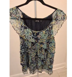 APT. 9 Sleeveless Multilayer Lined Ruffled Blue Floral Size M Women Blouse thumbnail 1