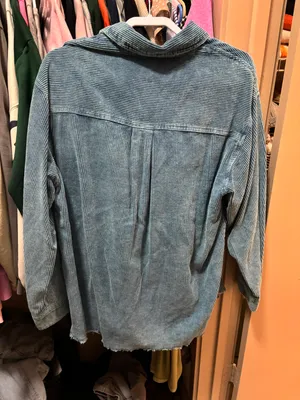 Courdory Button Up Shirt Size M thumbnail 2