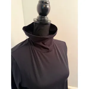 Sundance Elan Black Mock Neck Lace Trim Long Sleeve Top Minimalist Capsule thumbnail 4