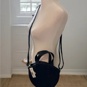 Elegant Black Crossbody‎ Bag thumbnail 3