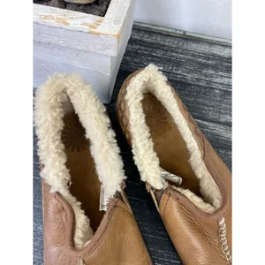 Ugg Brown Leather Bettey Shearling Slip On Slipper Shoes 8 thumbnail 4