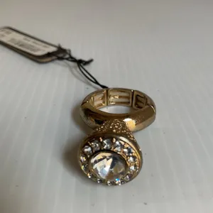 Vintage Akira Chicago Gold Statement Ring Clear Rhinestone Crystal Cocktail Ring thumbnail 7