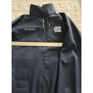 Columbia North Carolina Tar Heels Ascender Full-Zip Jacket Size Medium thumbnail 2